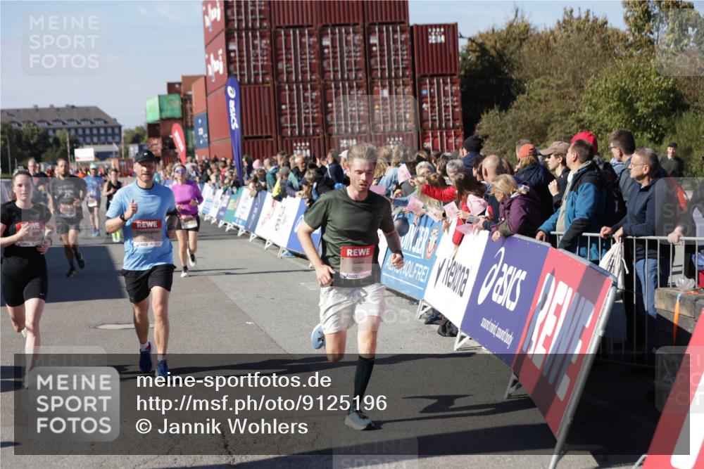 03.10.2025 - Köhlbrandbrückenlauf Jannik Wohlers http://msf.ph/oto/9125196 03.10.2025 13:06:59 Ziel 4152, 4249, 4451, 4588, 5963, 6423, 6427, 6745, 6799, 6822 meine-sportfotos.de