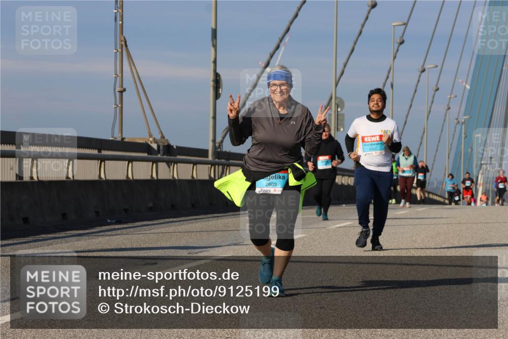 03.10.2025 - Köhlbrandbrückenlauf Strokosch-Dieckow http://msf.ph/oto/9125199 03.10.2025 10:07:23 Position 2 2603, 3347 meine-sportfotos.de