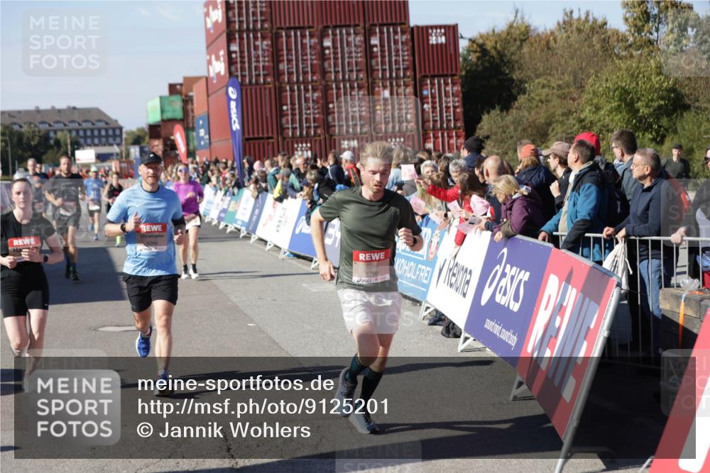 03.10.2025 - Köhlbrandbrückenlauf Jannik Wohlers http://msf.ph/oto/9125201 03.10.2025 13:06:59 Ziel 4152, 4249, 4451, 4588, 5963, 6423, 6427, 6745, 6799, 6822 meine-sportfotos.de