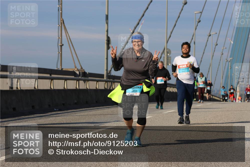 03.10.2025 - Köhlbrandbrückenlauf Strokosch-Dieckow http://msf.ph/oto/9125203 03.10.2025 10:07:23 Position 2 2603, 3347 meine-sportfotos.de