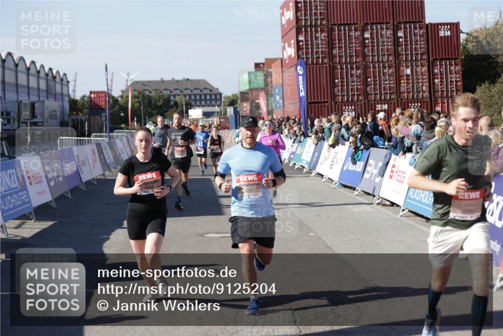 03.10.2025 - Köhlbrandbrückenlauf Jannik Wohlers http://msf.ph/oto/9125204 03.10.2025 13:06:59 Ziel 4152, 4249, 4451, 4588, 5963, 6423, 6427, 6745, 6799, 6822 meine-sportfotos.de