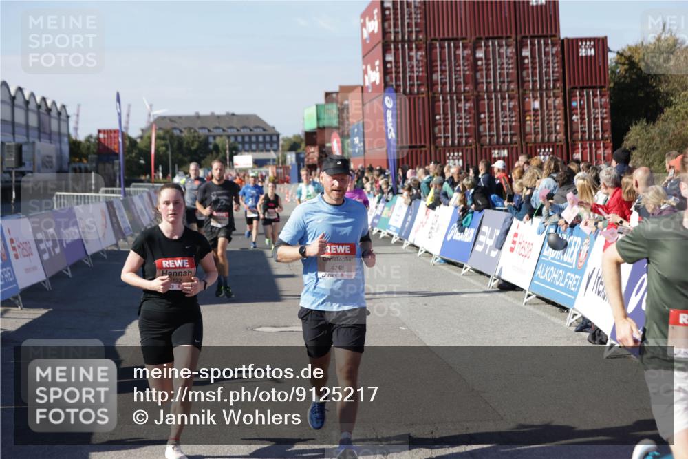 03.10.2025 - Köhlbrandbrückenlauf Jannik Wohlers http://msf.ph/oto/9125217 03.10.2025 13:06:59 Ziel 4152, 4249, 4451, 4588, 5963, 6423, 6427, 6745, 6799, 6822 meine-sportfotos.de
