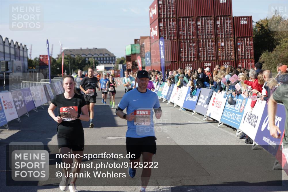 03.10.2025 - Köhlbrandbrückenlauf Jannik Wohlers http://msf.ph/oto/9125222 03.10.2025 13:06:59 Ziel 4152, 4249, 4451, 4588, 5963, 6423, 6427, 6745, 6799, 6822 meine-sportfotos.de