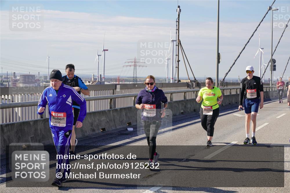 03.10.2025 - Köhlbrandbrückenlauf Michael Burmester http://msf.ph/oto/9125232 03.10.2025 13:08:55 Position 2 5748, 5254 meine-sportfotos.de