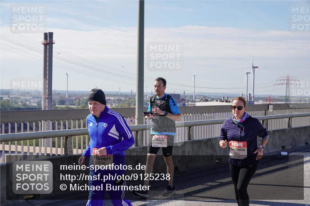 03.10.2025 - Köhlbrandbrückenlauf Michael Burmester http://msf.ph/oto/9125238 03.10.2025 13:08:56 Position 2 5748, 5988, 5254 meine-sportfotos.de