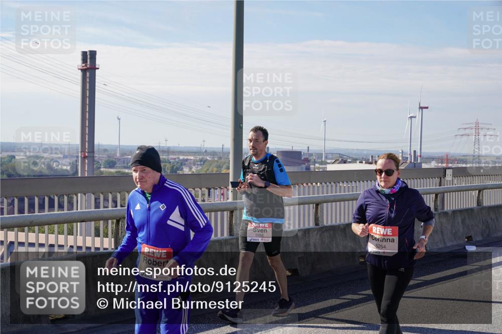 03.10.2025 - Köhlbrandbrückenlauf Michael Burmester http://msf.ph/oto/9125245 03.10.2025 13:08:56 Position 2 5748, 5988, 5254 meine-sportfotos.de