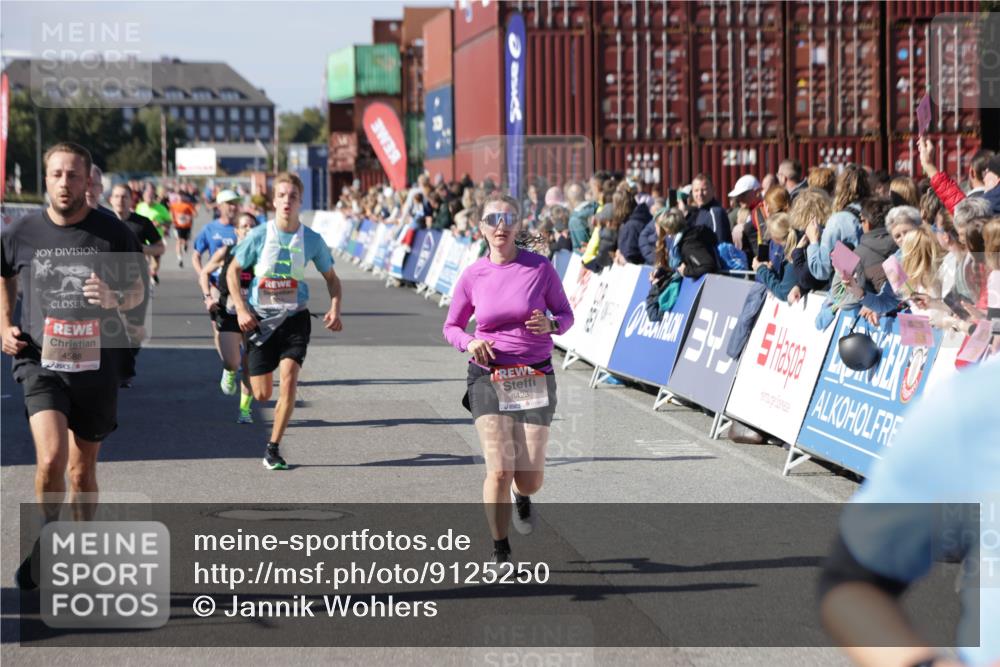 03.10.2025 - Köhlbrandbrückenlauf Jannik Wohlers http://msf.ph/oto/9125250 03.10.2025 13:07:01 Ziel 4152, 4249, 4451, 4588, 4804, 5963, 6065, 6423, 6427, 6745, 6799, 6822 meine-sportfotos.de