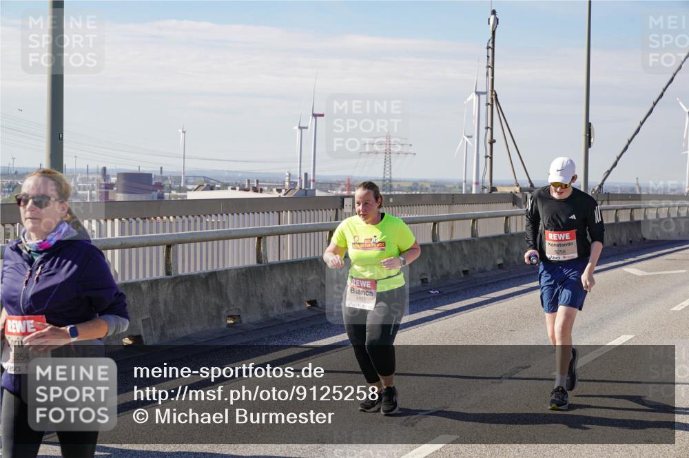 03.10.2025 - Köhlbrandbrückenlauf Michael Burmester http://msf.ph/oto/9125258 03.10.2025 13:08:57 Position 2 5254, 5932, 6258 meine-sportfotos.de