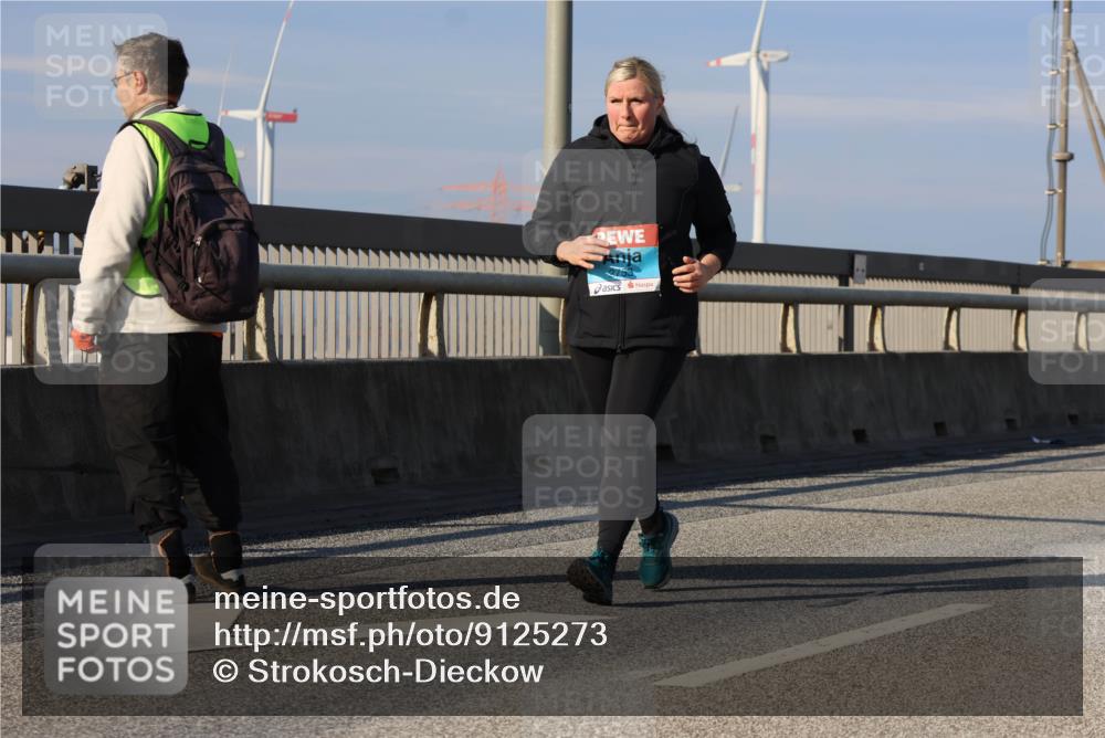 03.10.2025 - Köhlbrandbrückenlauf Strokosch-Dieckow http://msf.ph/oto/9125273 03.10.2025 10:07:30 Position 2 2753 meine-sportfotos.de