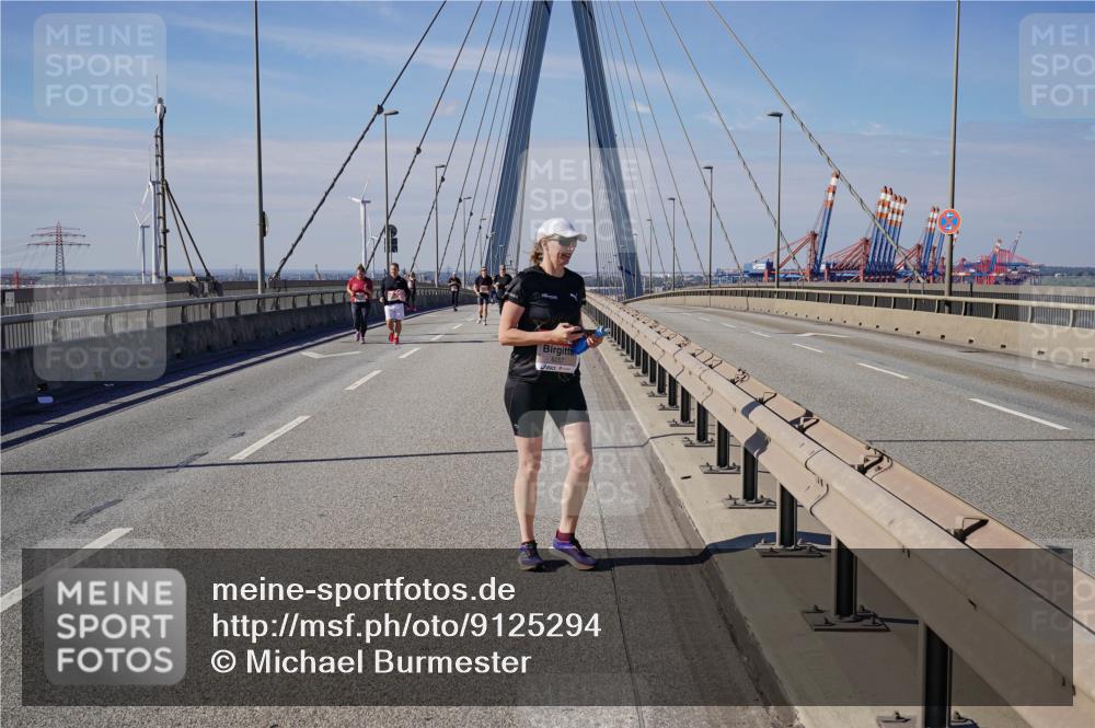 03.10.2025 - Köhlbrandbrückenlauf Michael Burmester http://msf.ph/oto/9125294 03.10.2025 13:09:00 Position 2  meine-sportfotos.de