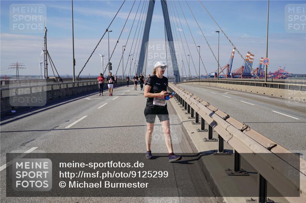 03.10.2025 - Köhlbrandbrückenlauf Michael Burmester http://msf.ph/oto/9125299 03.10.2025 13:09:00 Position 2  meine-sportfotos.de