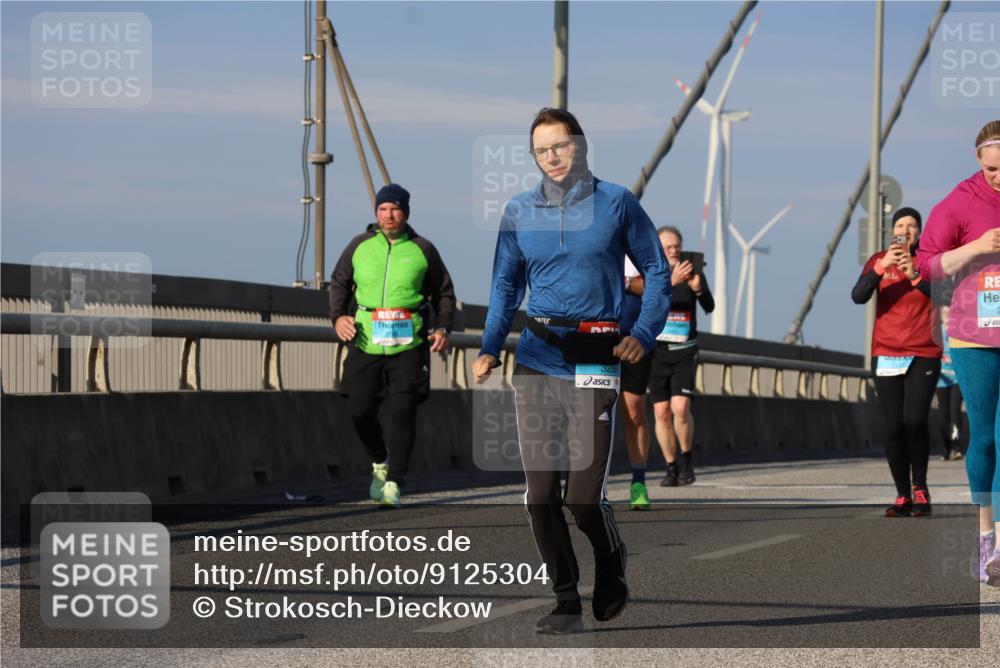 03.10.2025 - Köhlbrandbrückenlauf Strokosch-Dieckow http://msf.ph/oto/9125304 03.10.2025 10:07:45 Position 2 3286 meine-sportfotos.de