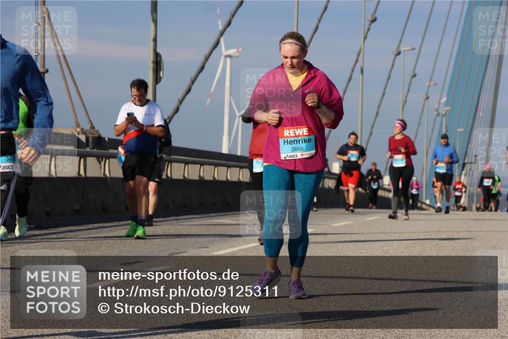 03.10.2025 - Köhlbrandbrückenlauf Strokosch-Dieckow http://msf.ph/oto/9125311 03.10.2025 10:07:47 Position 2 328, 2666 meine-sportfotos.de