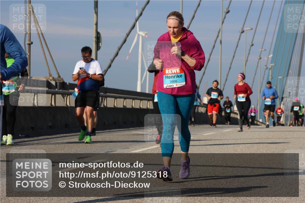 03.10.2025 - Köhlbrandbrückenlauf Strokosch-Dieckow http://msf.ph/oto/9125318 03.10.2025 10:07:47 Position 2 2666 meine-sportfotos.de
