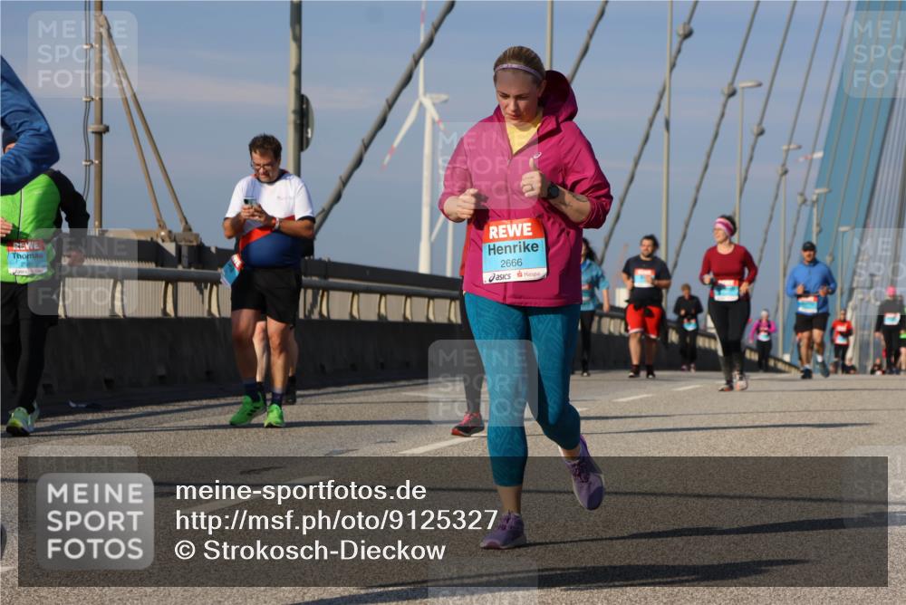 03.10.2025 - Köhlbrandbrückenlauf Strokosch-Dieckow http://msf.ph/oto/9125327 03.10.2025 10:07:47 Position 2 2666 meine-sportfotos.de
