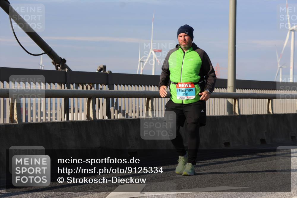 03.10.2025 - Köhlbrandbrückenlauf Strokosch-Dieckow http://msf.ph/oto/9125334 03.10.2025 10:07:53 Position 2 2545 meine-sportfotos.de