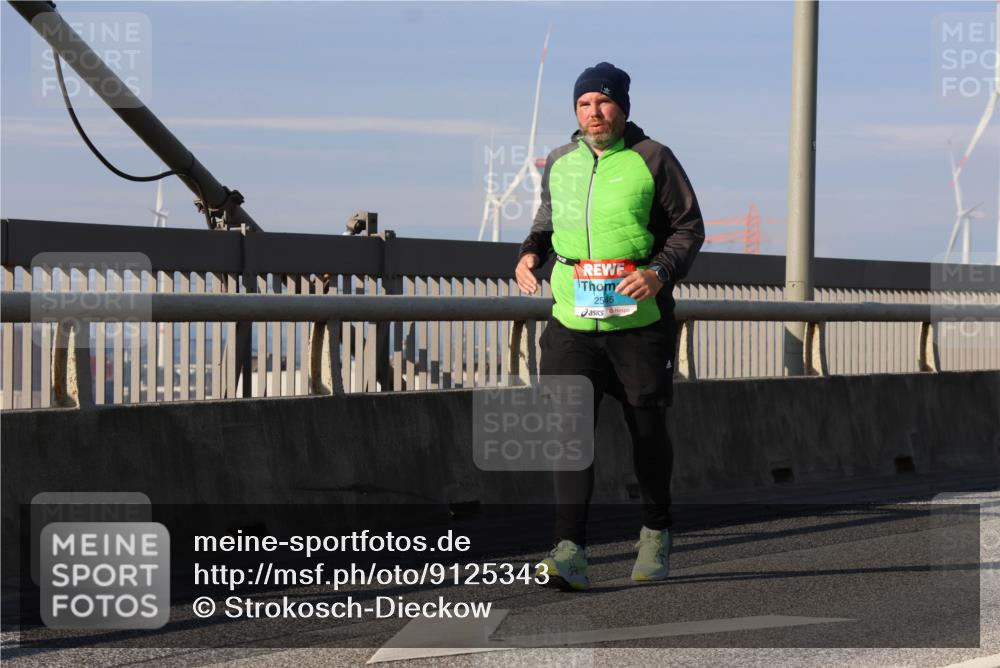 03.10.2025 - Köhlbrandbrückenlauf Strokosch-Dieckow http://msf.ph/oto/9125343 03.10.2025 10:07:53 Position 2 2545 meine-sportfotos.de