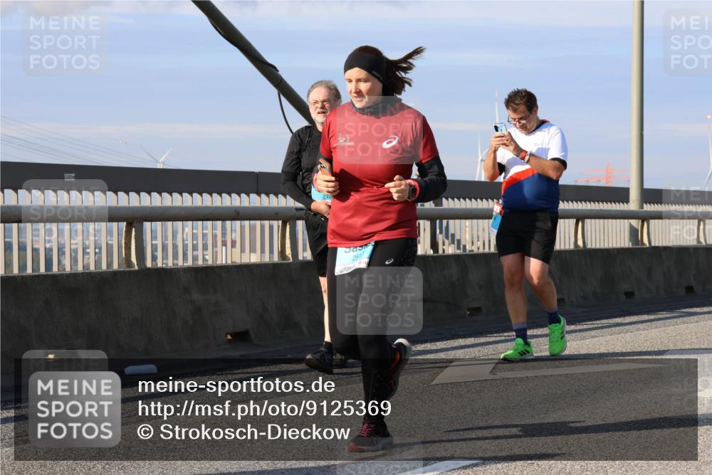 03.10.2025 - Köhlbrandbrückenlauf Strokosch-Dieckow http://msf.ph/oto/9125369 03.10.2025 10:07:58 Position 2 248, 2517 meine-sportfotos.de