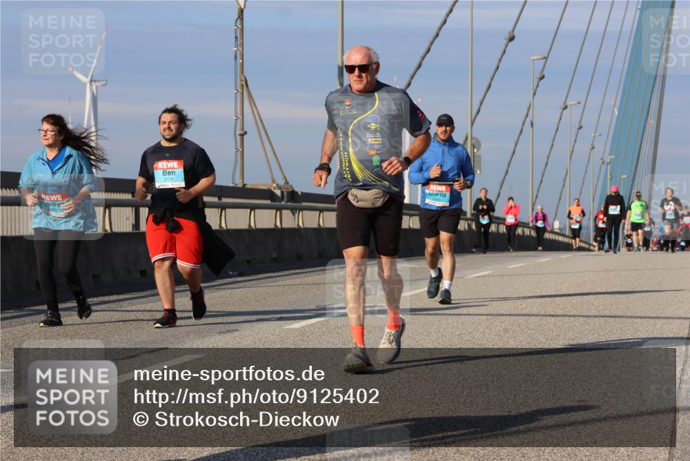 03.10.2025 - Köhlbrandbrückenlauf Strokosch-Dieckow http://msf.ph/oto/9125402 03.10.2025 10:08:02 Position 2 178, 2179 meine-sportfotos.de