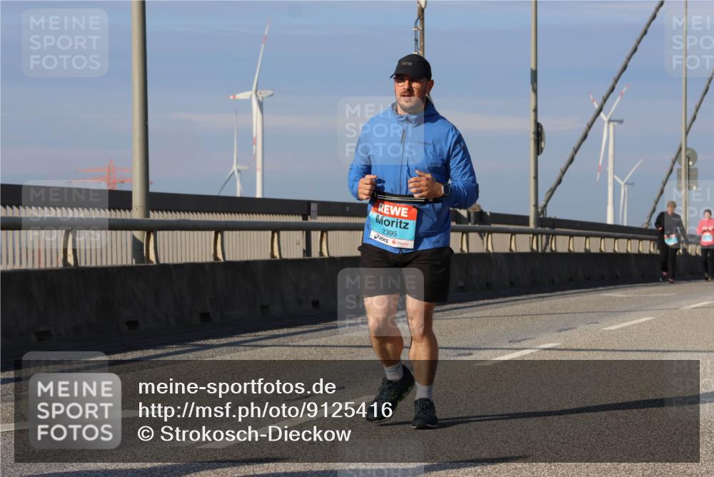 03.10.2025 - Köhlbrandbrückenlauf Strokosch-Dieckow http://msf.ph/oto/9125416 03.10.2025 10:08:06 Position 2 2395 meine-sportfotos.de