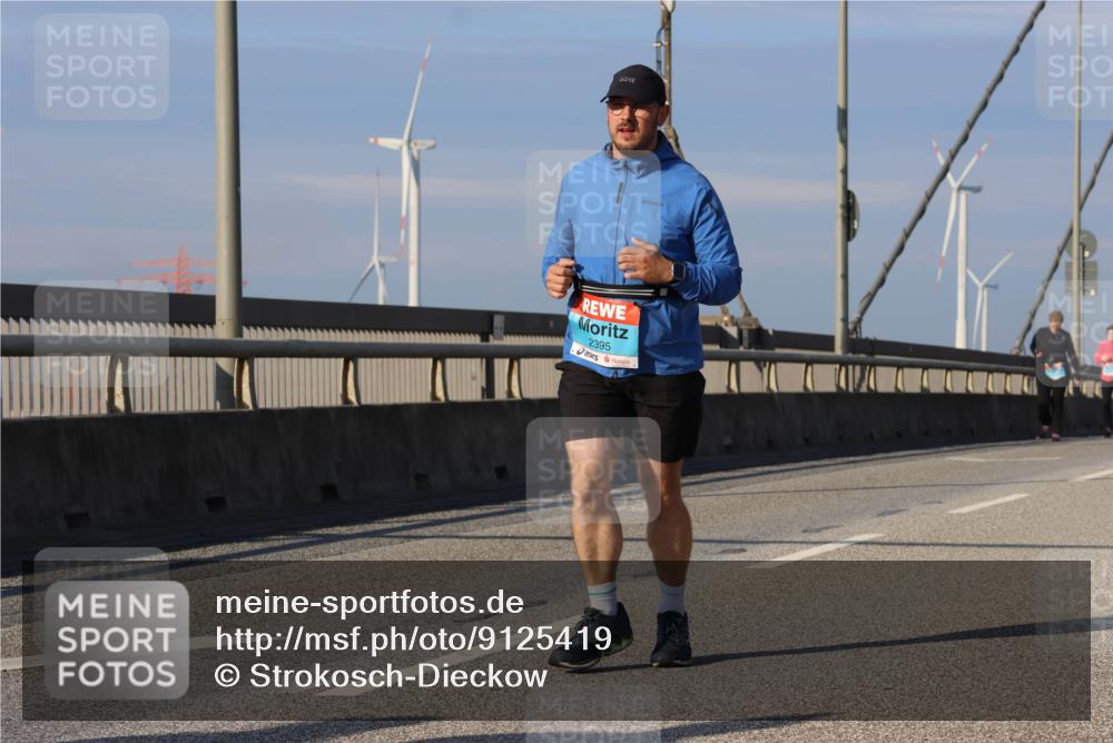 03.10.2025 - Köhlbrandbrückenlauf Strokosch-Dieckow http://msf.ph/oto/9125419 03.10.2025 10:08:06 Position 2 2395 meine-sportfotos.de