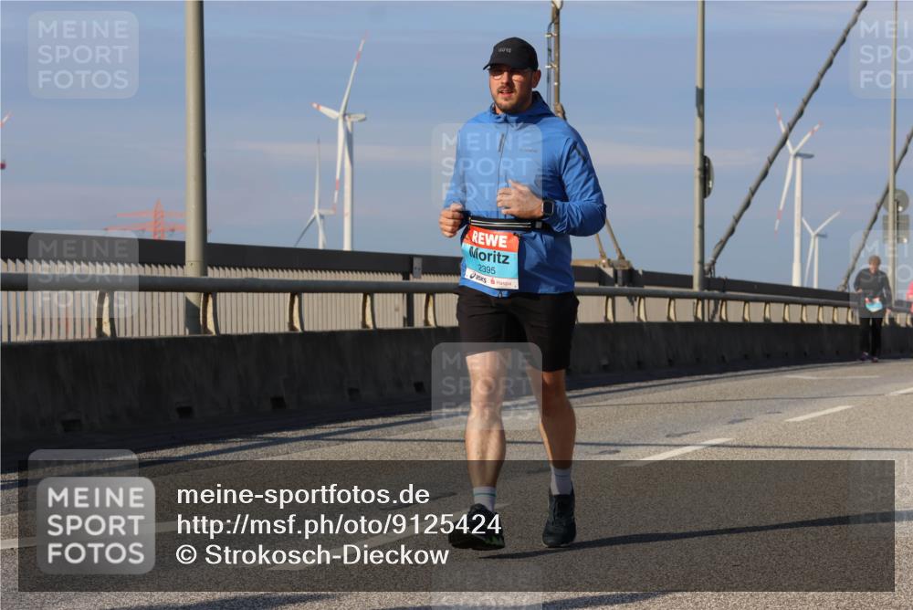 03.10.2025 - Köhlbrandbrückenlauf Strokosch-Dieckow http://msf.ph/oto/9125424 03.10.2025 10:08:06 Position 2 2395 meine-sportfotos.de