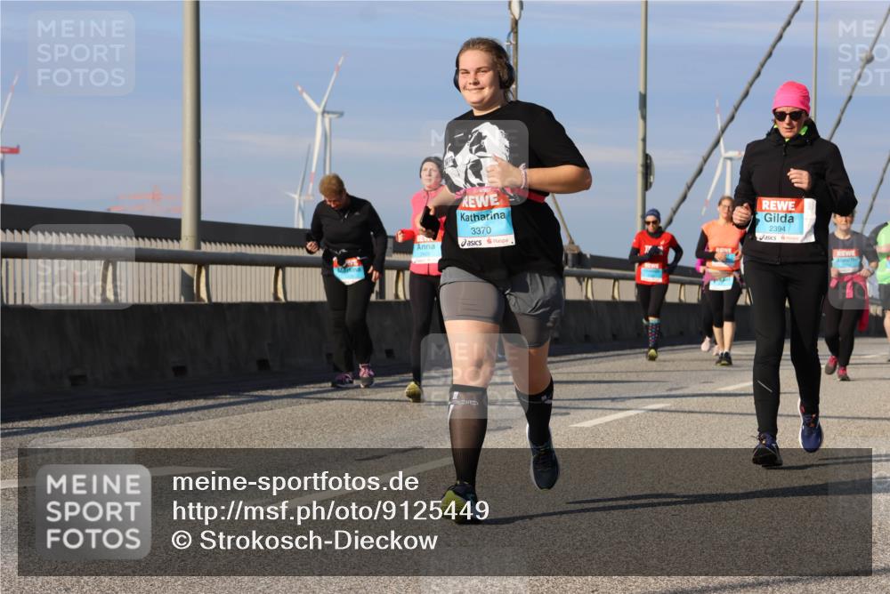 03.10.2025 - Köhlbrandbrückenlauf Strokosch-Dieckow http://msf.ph/oto/9125449 03.10.2025 10:08:23 Position 2 3370, 2394 meine-sportfotos.de