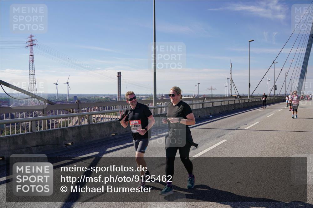 03.10.2025 - Köhlbrandbrückenlauf Michael Burmester http://msf.ph/oto/9125462 03.10.2025 13:09:16 Position 2 5375 meine-sportfotos.de