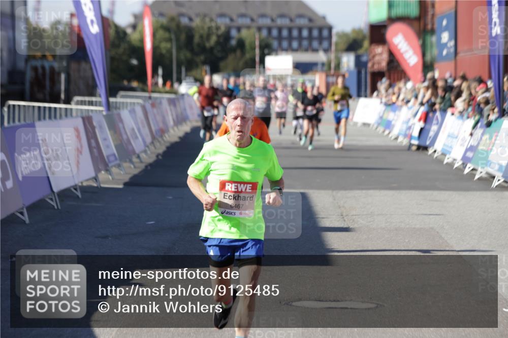 03.10.2025 - Köhlbrandbrückenlauf Jannik Wohlers http://msf.ph/oto/9125485 03.10.2025 13:07:10 Ziel 4444, 4451, 4588, 4804, 6065, 6302, 6423, 6427, 6467, 6822 meine-sportfotos.de