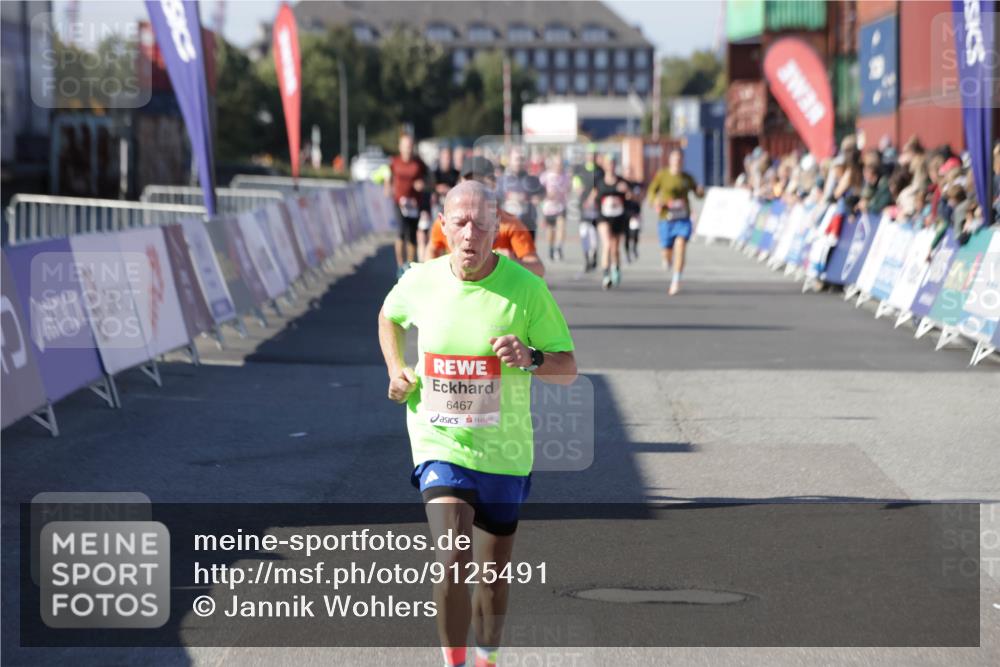 03.10.2025 - Köhlbrandbrückenlauf Jannik Wohlers http://msf.ph/oto/9125491 03.10.2025 13:07:11 Ziel 4444, 4451, 4588, 4804, 6065, 6302, 6423, 6427, 6467, 6822 meine-sportfotos.de