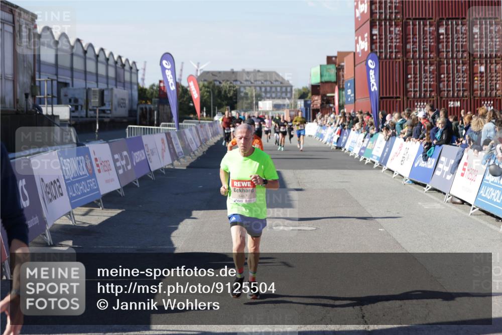 03.10.2025 - Köhlbrandbrückenlauf Jannik Wohlers http://msf.ph/oto/9125504 03.10.2025 13:07:11 Ziel 4444, 4451, 4588, 4804, 6065, 6302, 6423, 6427, 6467, 6822 meine-sportfotos.de