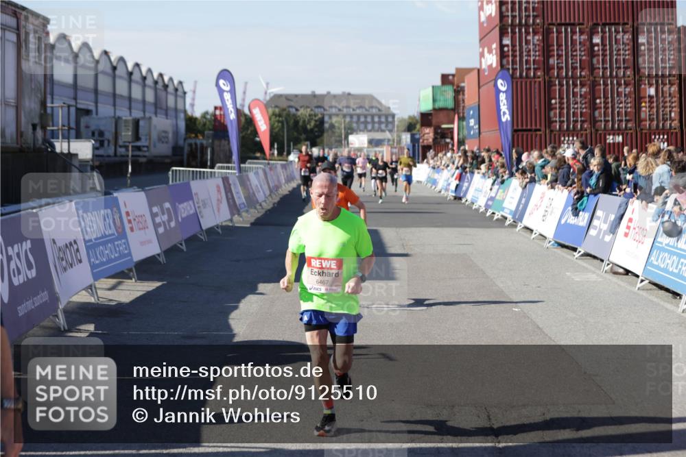 03.10.2025 - Köhlbrandbrückenlauf Jannik Wohlers http://msf.ph/oto/9125510 03.10.2025 13:07:11 Ziel 4444, 4451, 4588, 4804, 6065, 6302, 6423, 6427, 6467, 6822 meine-sportfotos.de