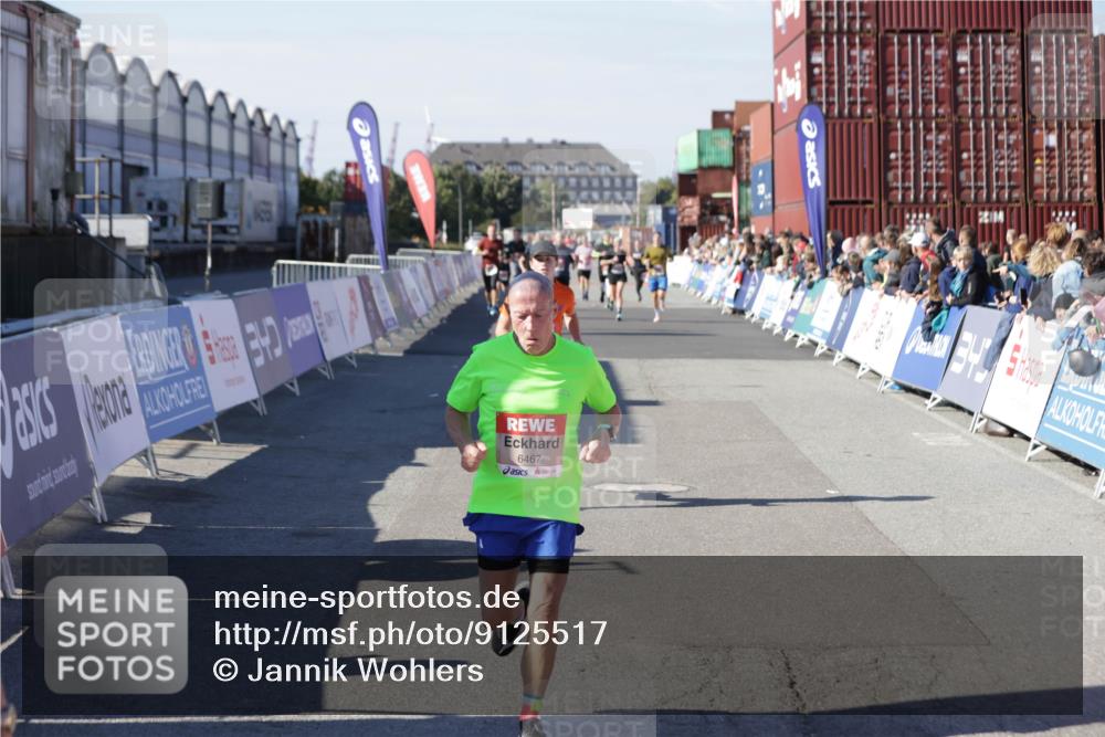 03.10.2025 - Köhlbrandbrückenlauf Jannik Wohlers http://msf.ph/oto/9125517 03.10.2025 13:07:12 Ziel 4444, 4451, 4588, 4804, 6065, 6302, 6423, 6427, 6467, 6822 meine-sportfotos.de