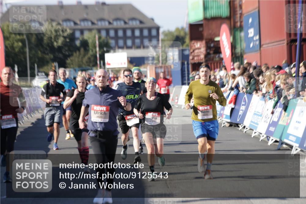 03.10.2025 - Köhlbrandbrückenlauf Jannik Wohlers http://msf.ph/oto/9125543 03.10.2025 13:07:17 Ziel 4444, 4590, 4649, 4794, 4806, 5645, 5646, 6302, 6459, 6467 meine-sportfotos.de