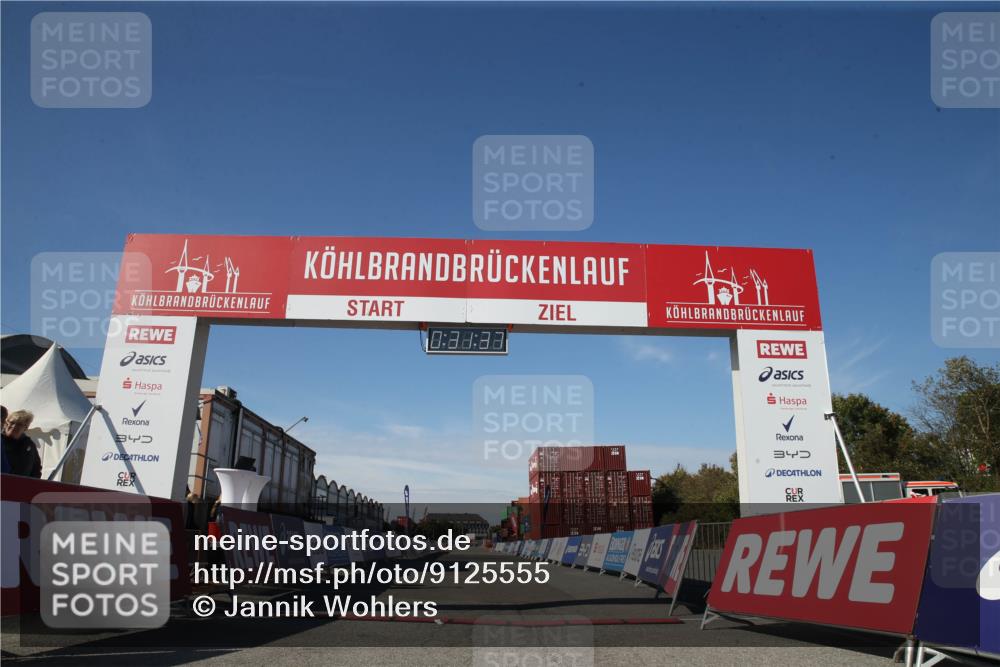 03.10.2025 - Köhlbrandbrückenlauf Jannik Wohlers http://msf.ph/oto/9125555 03.10.2025 12:31:38 Ziel  meine-sportfotos.de