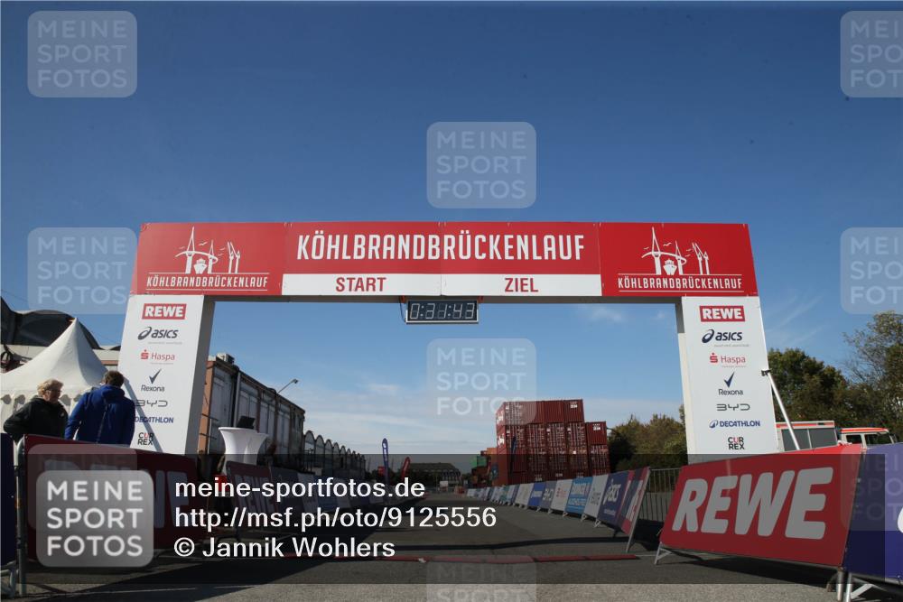 03.10.2025 - Köhlbrandbrückenlauf Jannik Wohlers http://msf.ph/oto/9125556 03.10.2025 12:31:44 Ziel  meine-sportfotos.de