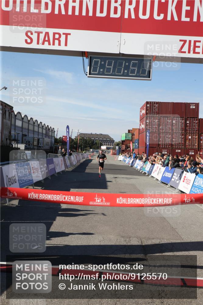 03.10.2025 - Köhlbrandbrückenlauf Jannik Wohlers http://msf.ph/oto/9125570 03.10.2025 12:41:51 Ziel 6099 meine-sportfotos.de
