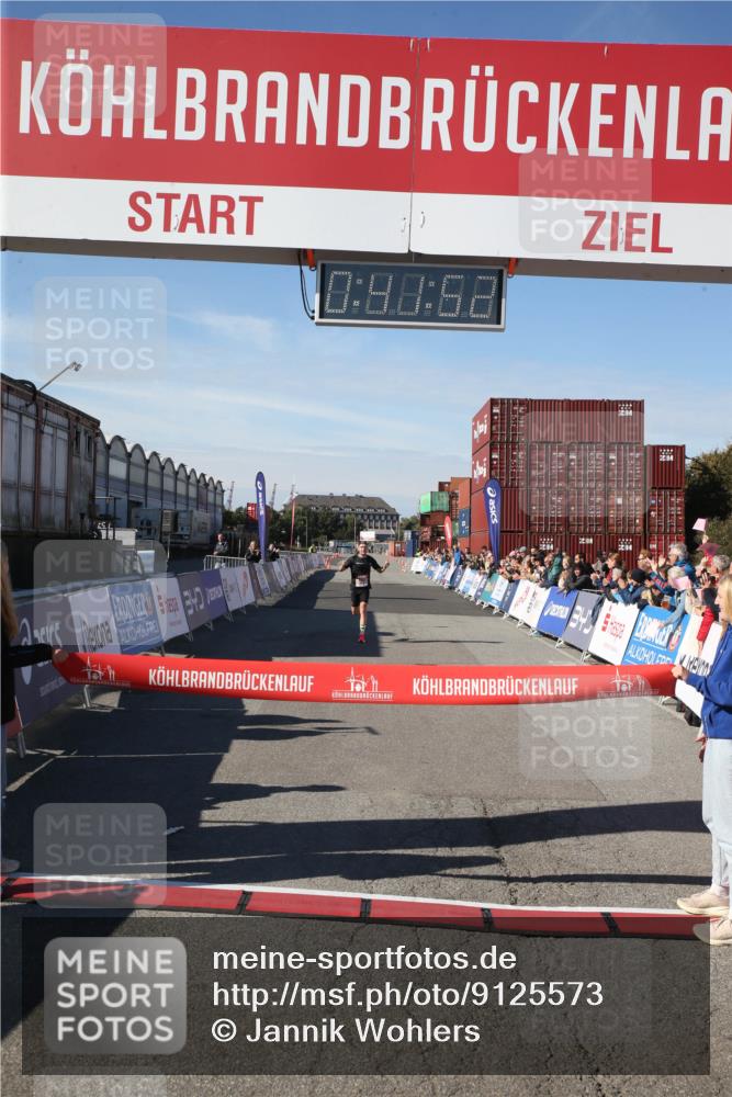 03.10.2025 - Köhlbrandbrückenlauf Jannik Wohlers http://msf.ph/oto/9125573 03.10.2025 12:41:52 Ziel 6099 meine-sportfotos.de