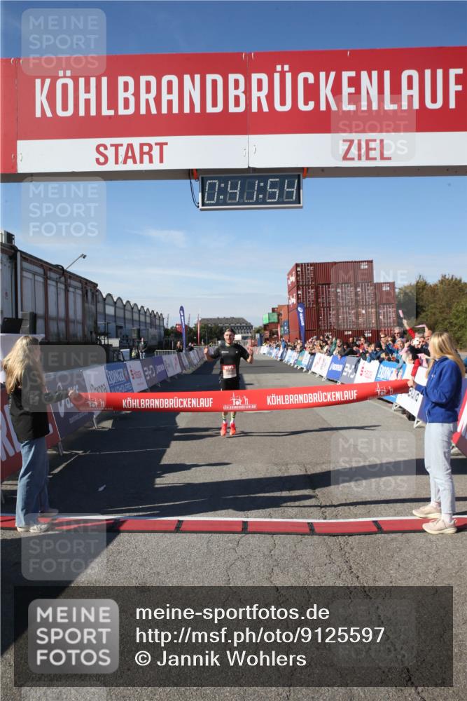03.10.2025 - Köhlbrandbrückenlauf Jannik Wohlers http://msf.ph/oto/9125597 03.10.2025 12:41:55 Ziel 6099 meine-sportfotos.de