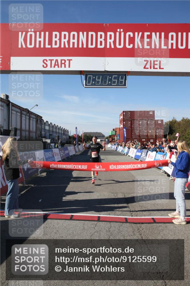 03.10.2025 - Köhlbrandbrückenlauf Jannik Wohlers http://msf.ph/oto/9125599 03.10.2025 12:41:55 Ziel 6099 meine-sportfotos.de