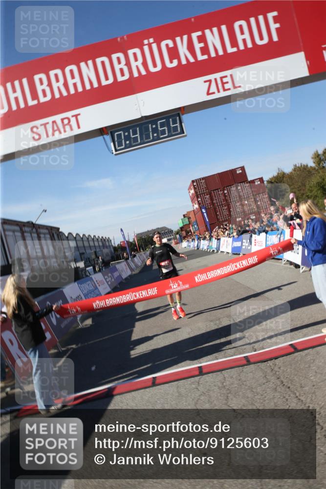 03.10.2025 - Köhlbrandbrückenlauf Jannik Wohlers http://msf.ph/oto/9125603 03.10.2025 12:41:55 Ziel 6099 meine-sportfotos.de
