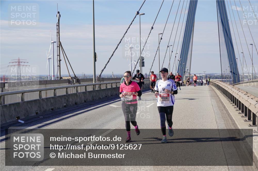 03.10.2025 - Köhlbrandbrückenlauf Michael Burmester http://msf.ph/oto/9125627 03.10.2025 13:09:48 Position 2 5388 meine-sportfotos.de