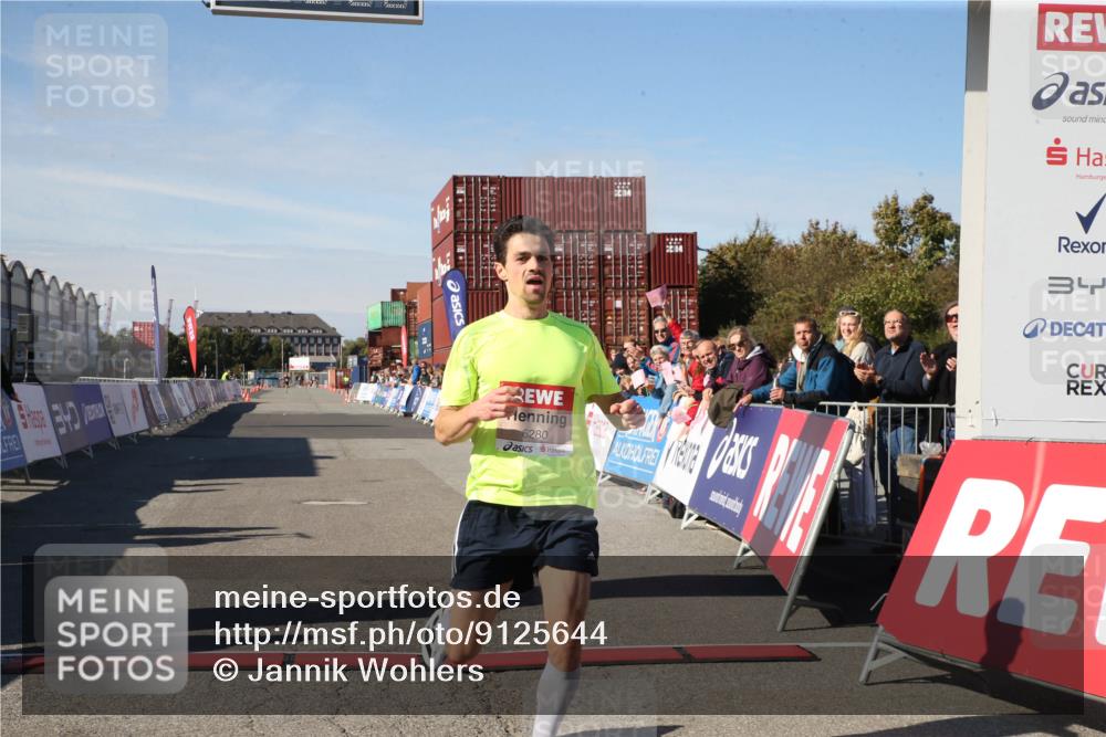 03.10.2025 - Köhlbrandbrückenlauf Jannik Wohlers http://msf.ph/oto/9125644 03.10.2025 12:45:22 Ziel 6280 meine-sportfotos.de