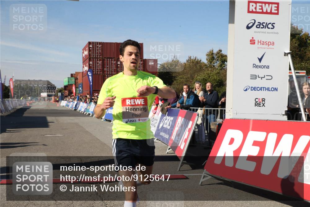 03.10.2025 - Köhlbrandbrückenlauf Jannik Wohlers http://msf.ph/oto/9125647 03.10.2025 12:45:22 Ziel 6280 meine-sportfotos.de