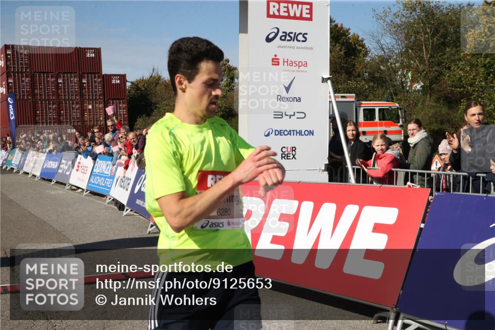 03.10.2025 - Köhlbrandbrückenlauf Jannik Wohlers http://msf.ph/oto/9125653 03.10.2025 12:45:23 Ziel 6280 meine-sportfotos.de