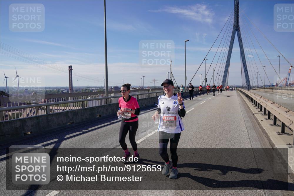 03.10.2025 - Köhlbrandbrückenlauf Michael Burmester http://msf.ph/oto/9125659 03.10.2025 13:09:52 Position 2 5388 meine-sportfotos.de