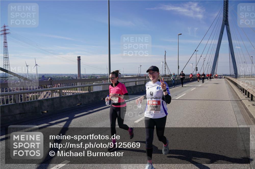 03.10.2025 - Köhlbrandbrückenlauf Michael Burmester http://msf.ph/oto/9125669 03.10.2025 13:09:52 Position 2 275, 5388 meine-sportfotos.de