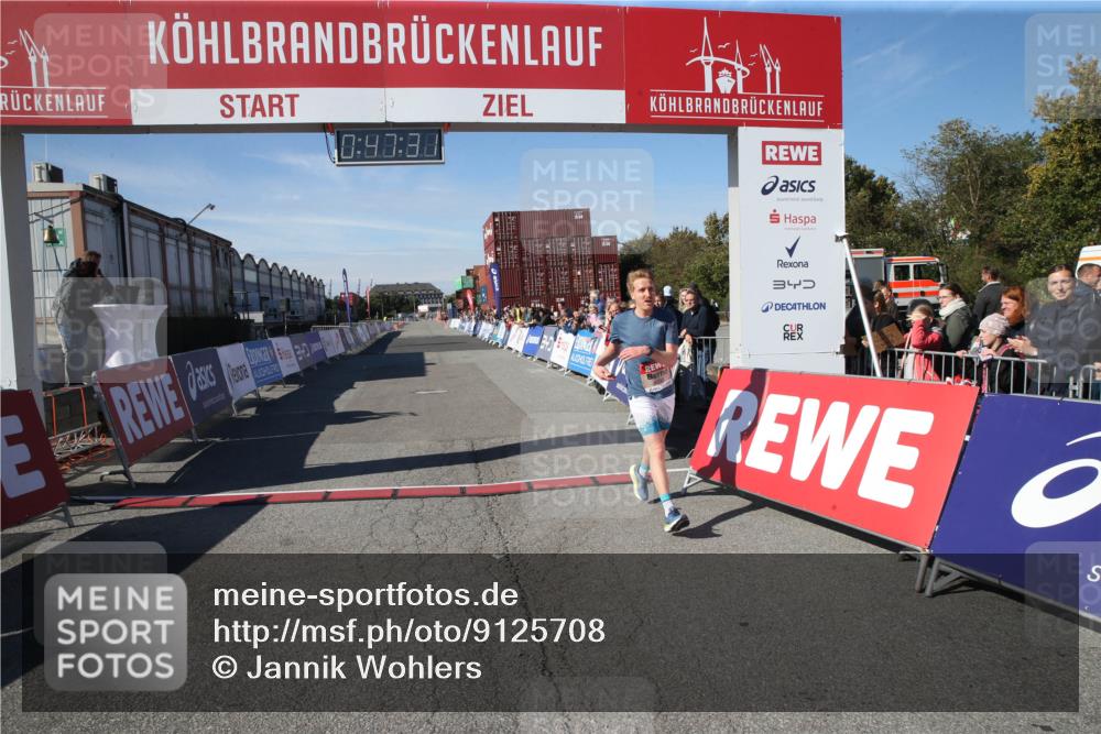 03.10.2025 - Köhlbrandbrückenlauf Jannik Wohlers http://msf.ph/oto/9125708 03.10.2025 12:47:32 Ziel 6638 meine-sportfotos.de
