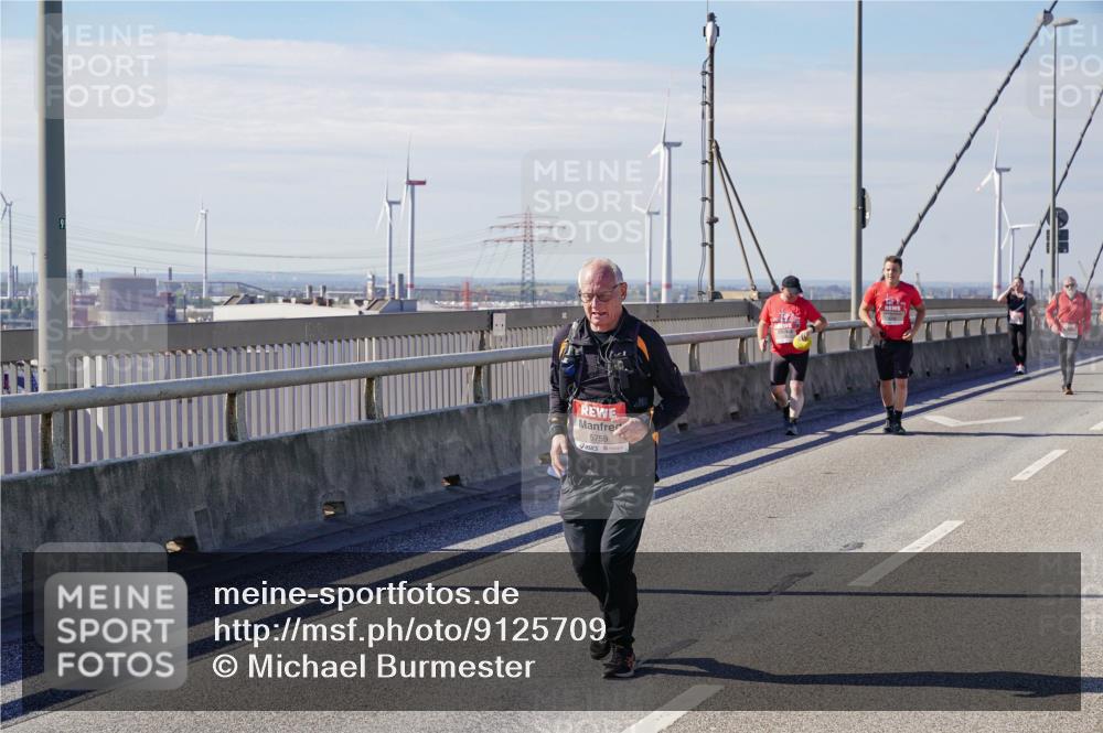 03.10.2025 - Köhlbrandbrückenlauf Michael Burmester http://msf.ph/oto/9125709 03.10.2025 13:10:01 Position 2 5759 meine-sportfotos.de