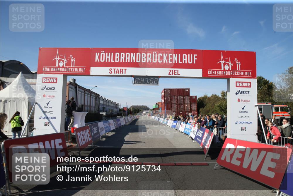 03.10.2025 - Köhlbrandbrückenlauf Jannik Wohlers http://msf.ph/oto/9125734 03.10.2025 12:47:52 Ziel  meine-sportfotos.de
